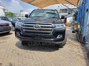 Black 2016 Toyota Land Cruiser 4.6 V8 AX - Used