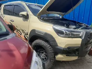 Toyota Hilux 2017 Beige