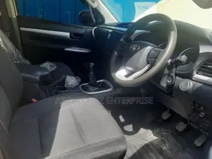 Toyota Hilux 2017 Beige