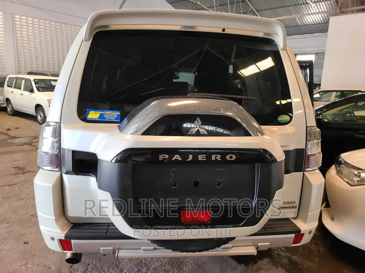 Mitsubishi Pajero V80 3.2 DI-D 2016 White