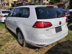 Volkswagen Golf TSI 2-Door FWD 2016 Pearl