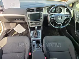 Volkswagen Golf TSI 2-Door FWD 2016 Pearl