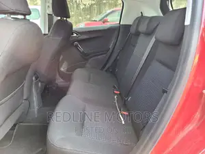 Peugeot 208 2016 Red