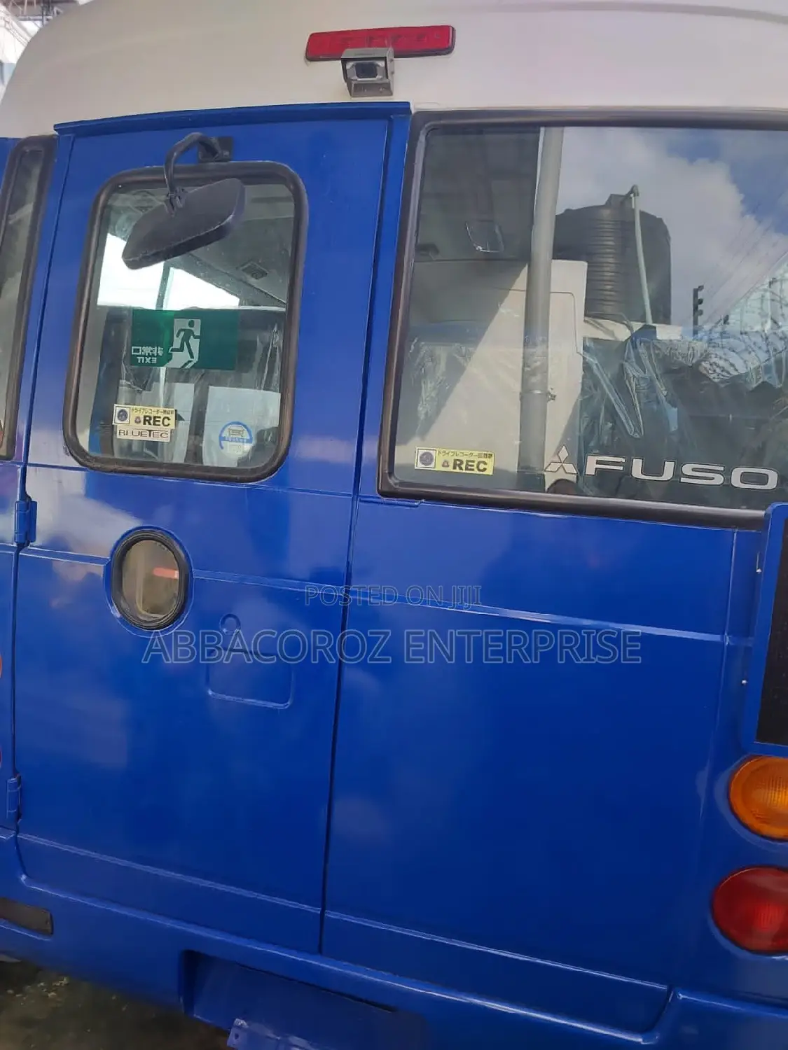 Mitsubishi Fuso Rosa 2016 Blue
