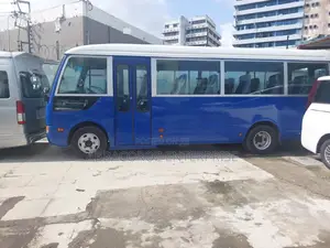Mitsubishi Fuso Rosa 2016 Blue