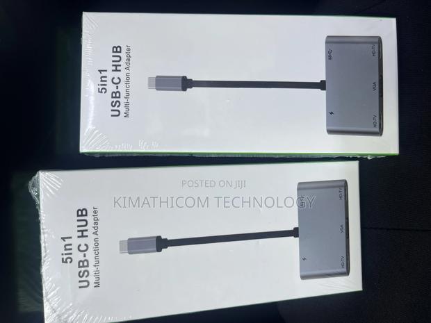 USB -C Hub Multifunctional Adapter 5in1