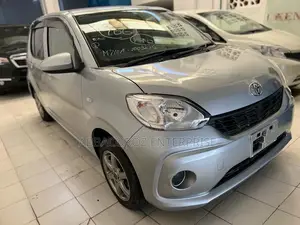 Toyota Passo 2016 Silver