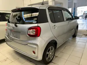 Toyota Passo 2016 Silver