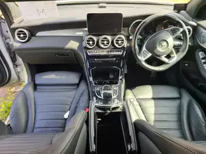 Mercedes-Benz GLC-Class 2016 Silver