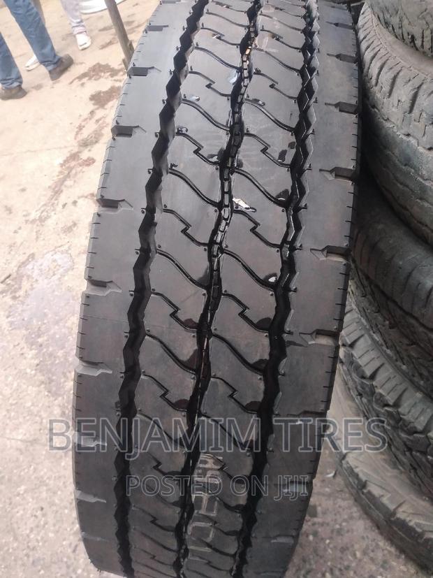 Dunlop Tires Sizes 255/70r22.5 for Fuso Fi Made in Japan.