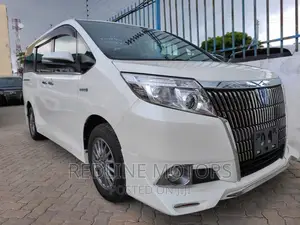 Toyota Esquire 1.8 FWD Hybrid (7 seater) 2016 Pearl