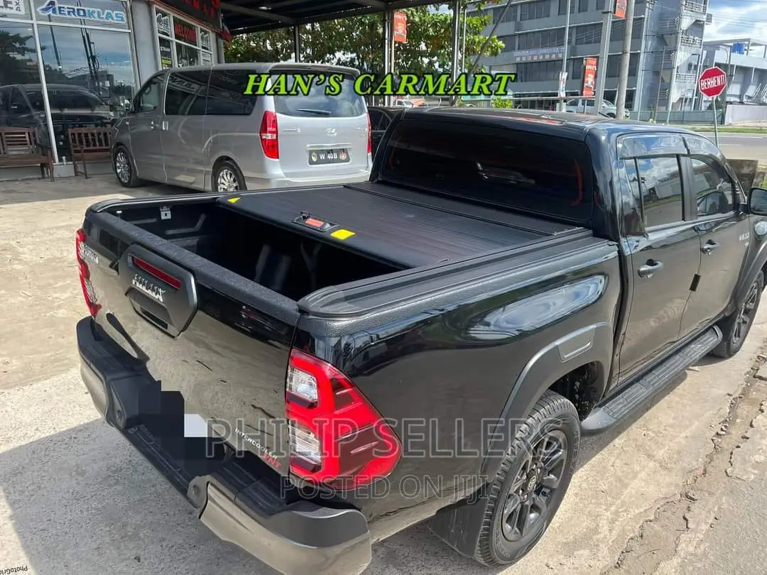 Double Cab Roll Top Cover That Adapts