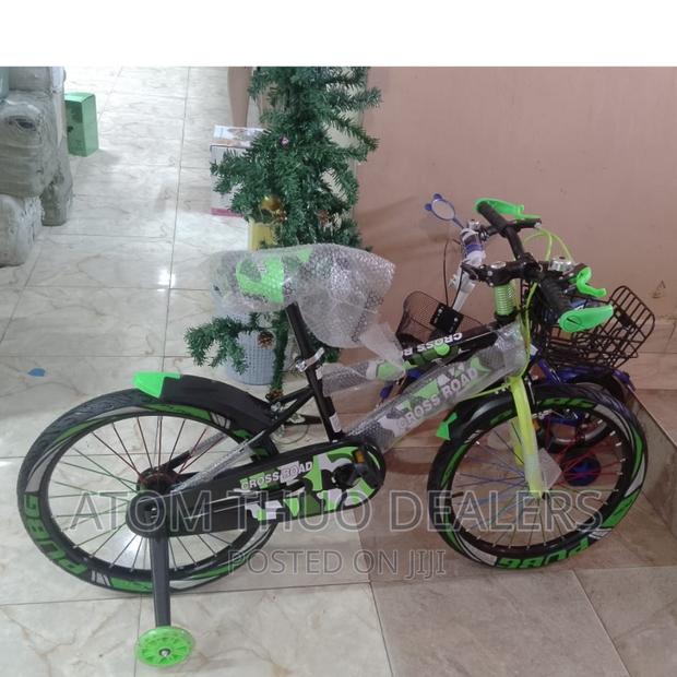 Size 16 Bike Available in Green/Blue/Red 