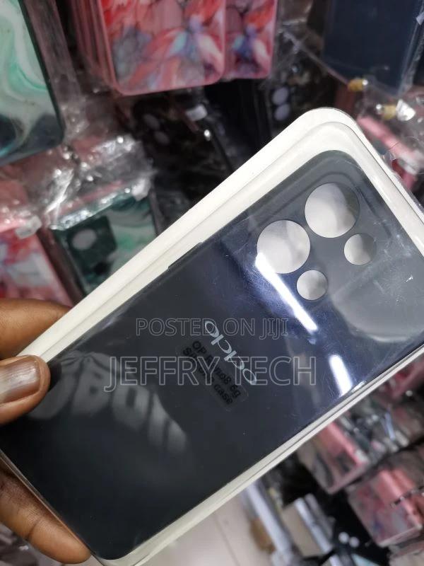 Oppo Reno 8 5G Case - Soft Flex - Black - thumbnail 3