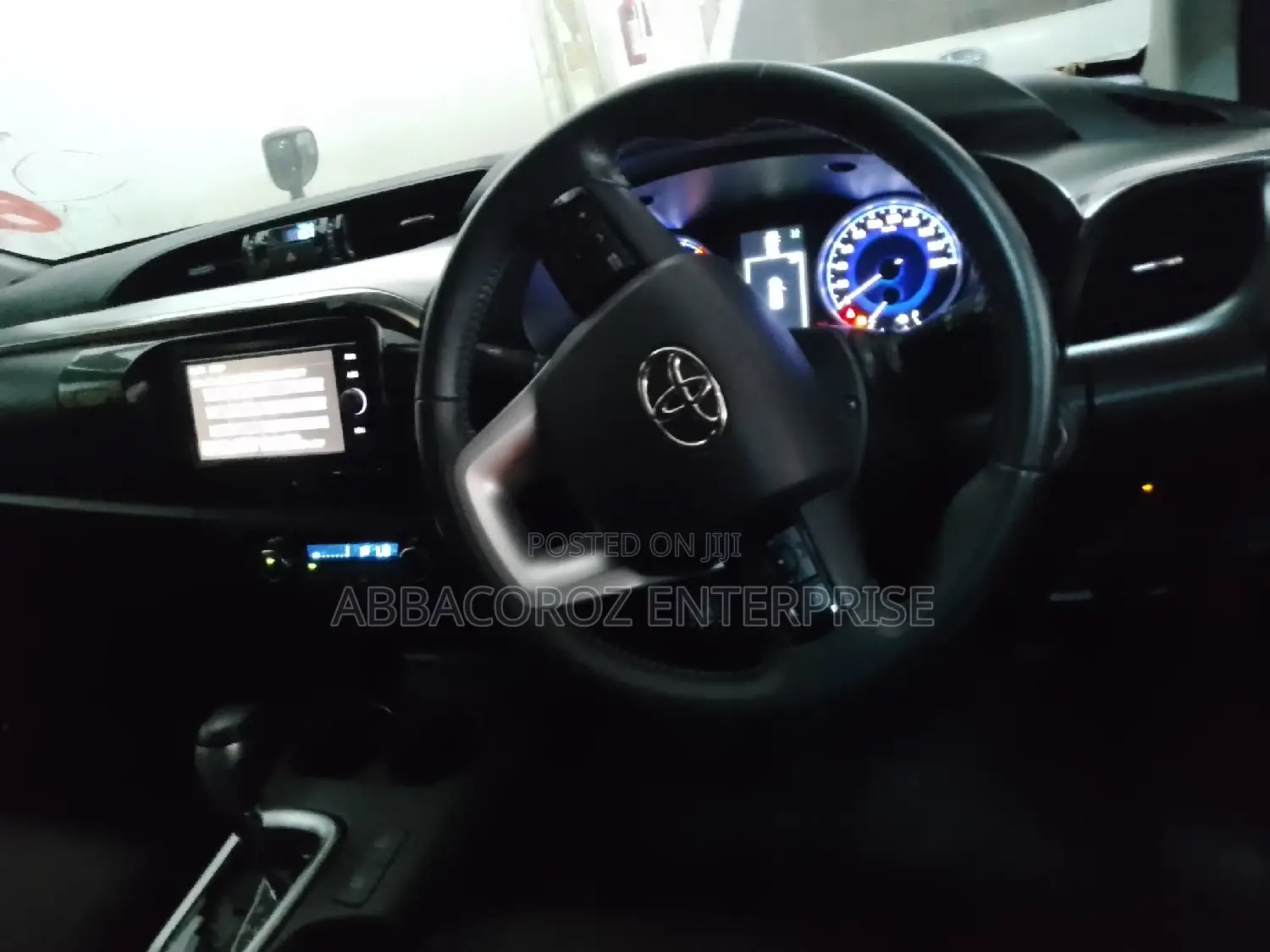 Toyota Hilux 2016 Black