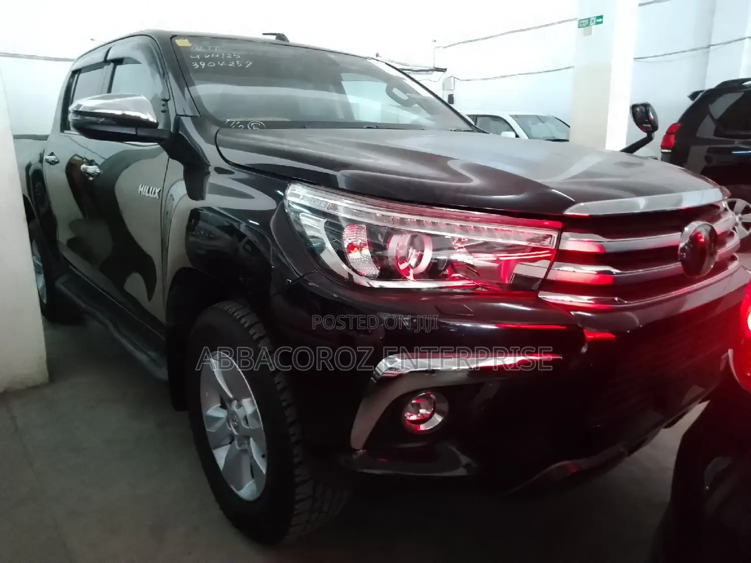 Toyota Hilux 2016 Black