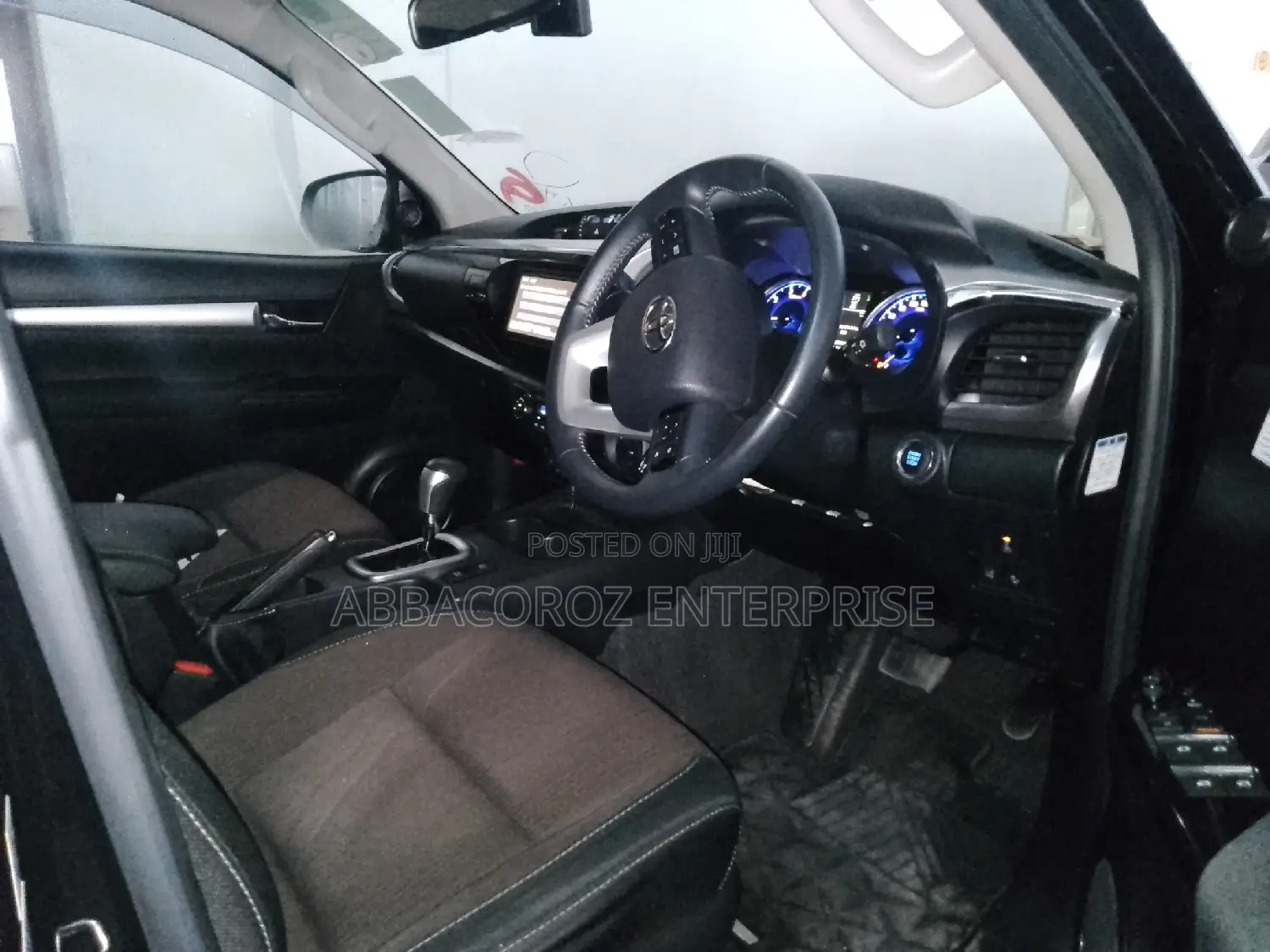Toyota Hilux 2016 Black