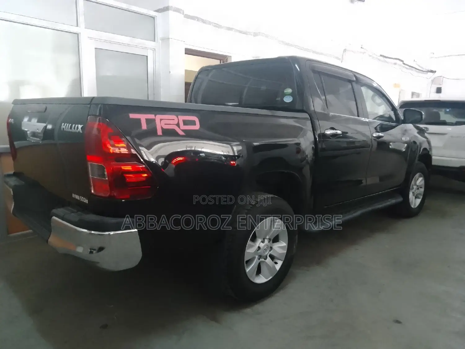 Toyota Hilux 2016 Black