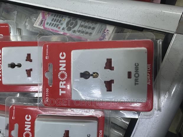 Brand New Tronic Multplug Adapter
