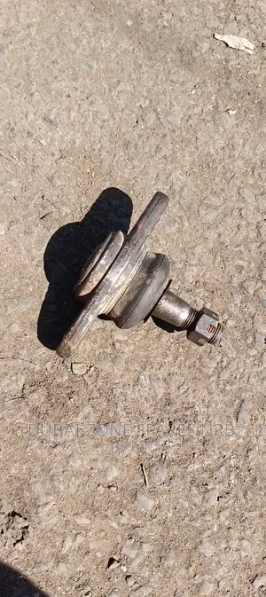Toyota Hiace 7L Box 1kd/2kd,2tr/1tr Lower Ball Joints.
