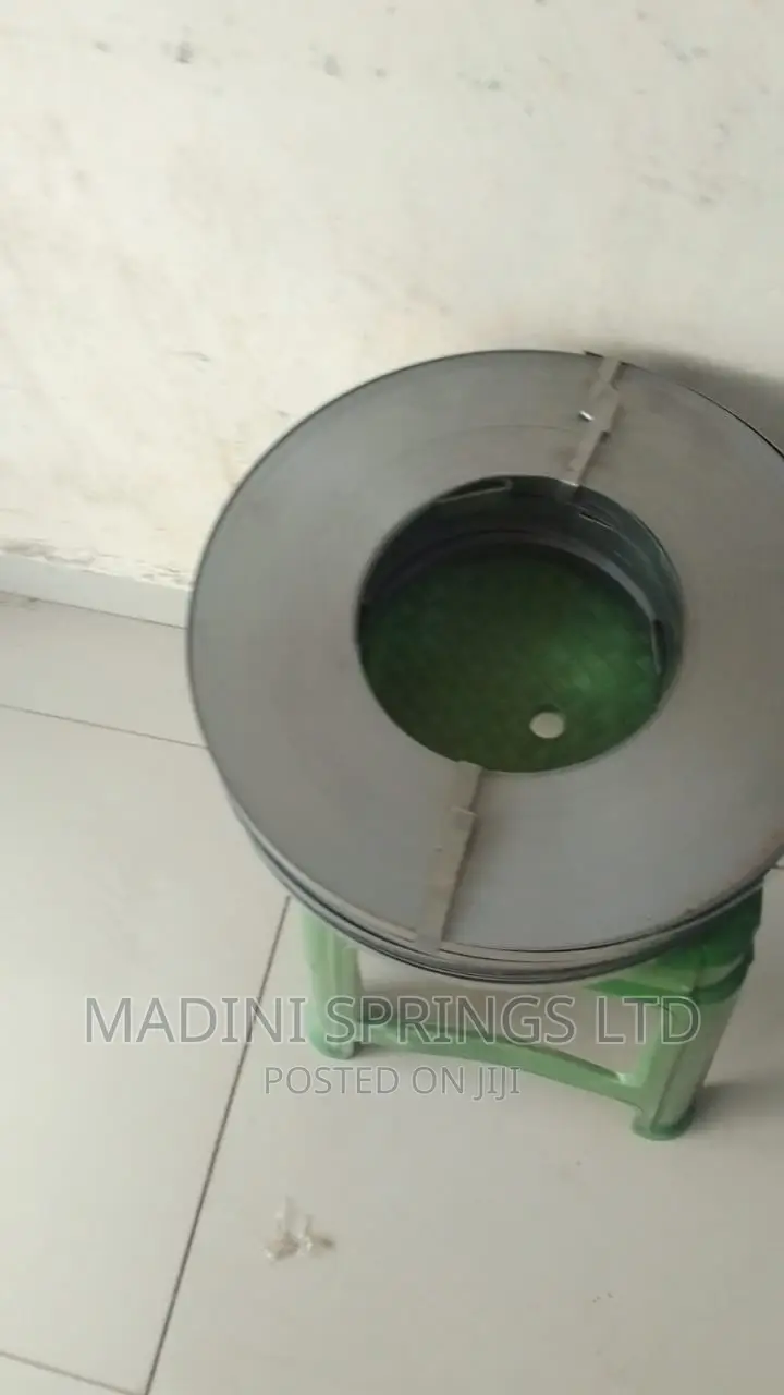 Hoop Iron 16gauge-(Available in 10kgs,20kgs, 30kgs Price Is Per Kg )