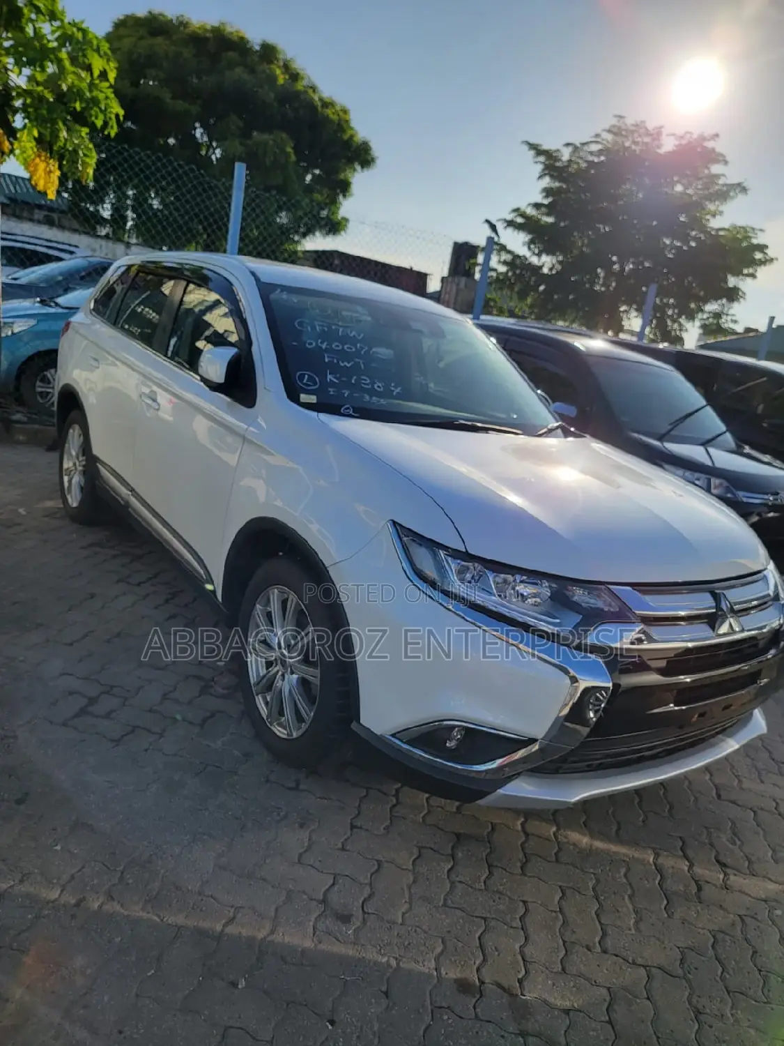 Mitsubishi Outlander 2017 Off white