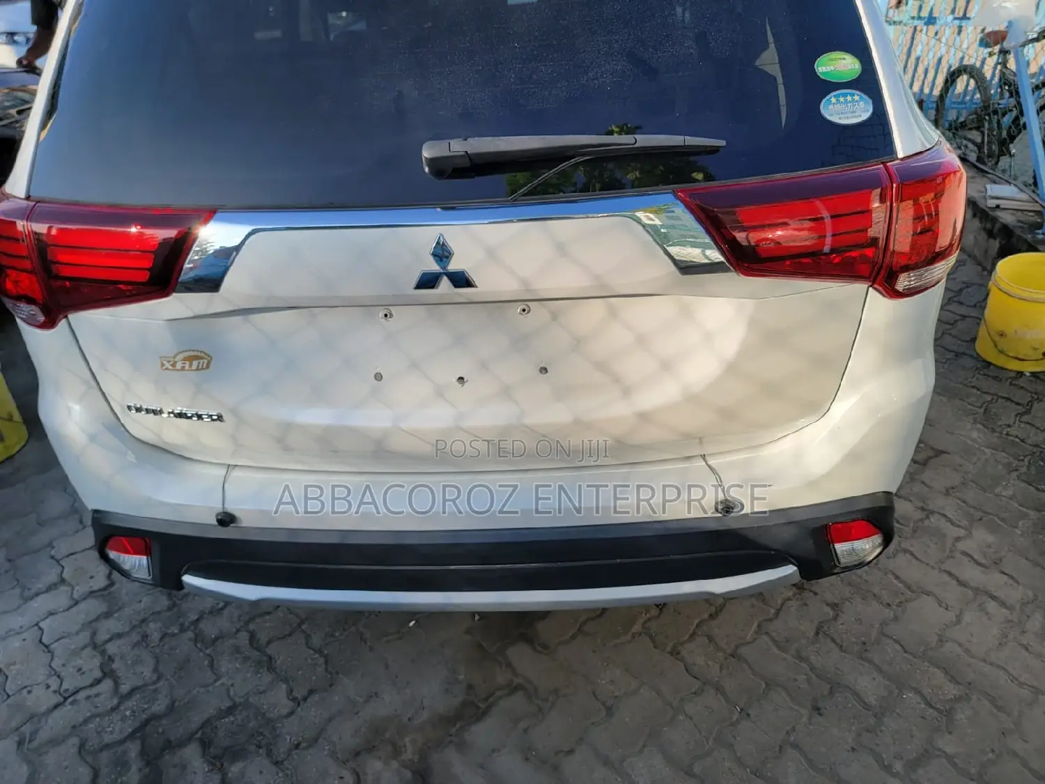 Mitsubishi Outlander 2017 Off white