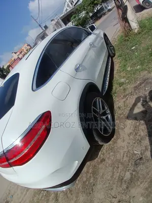 Mercedes-Benz GLE-Class GLE 350d 4MATIC 2017 White