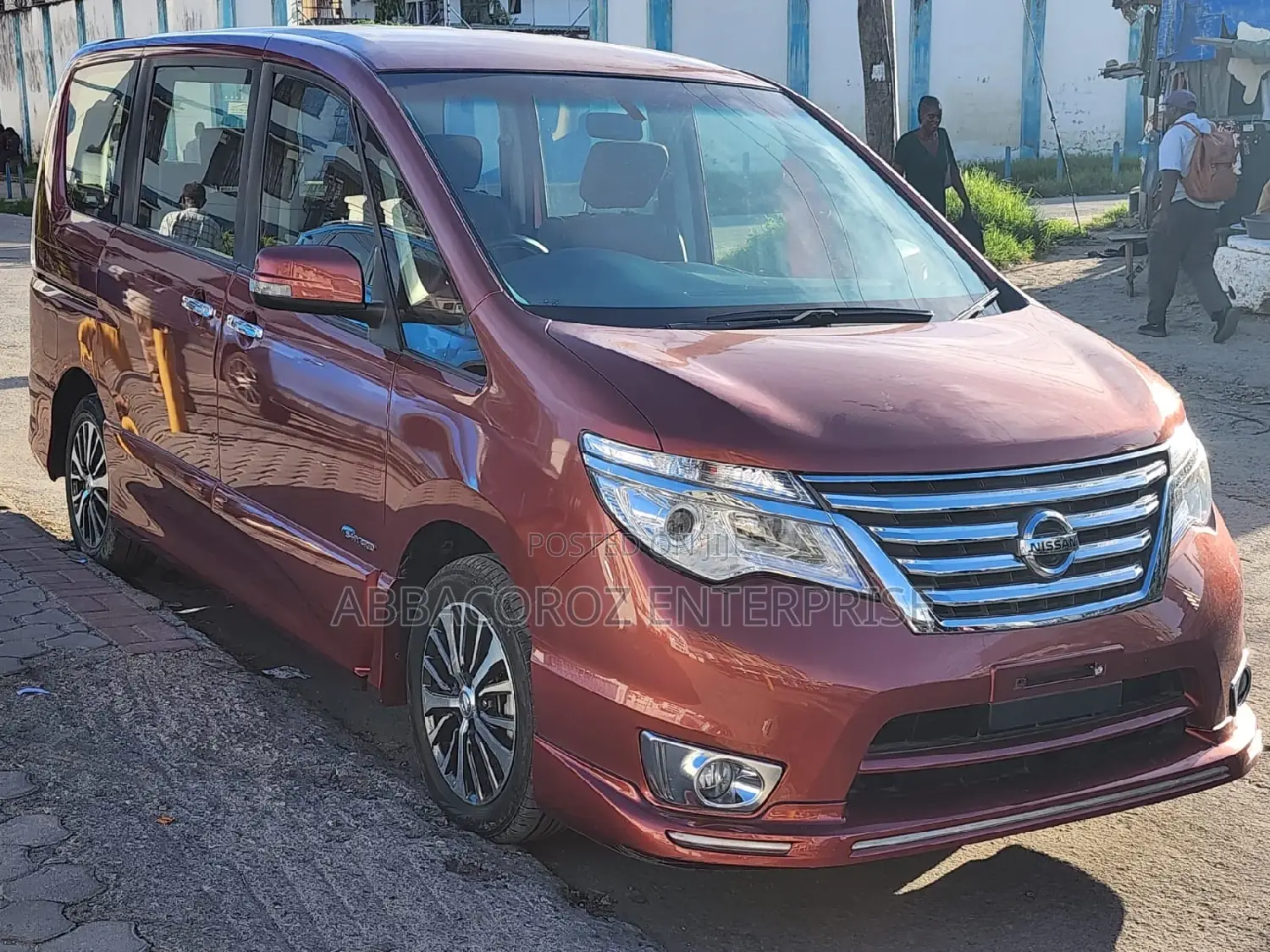 Nissan Serena 2016 Red