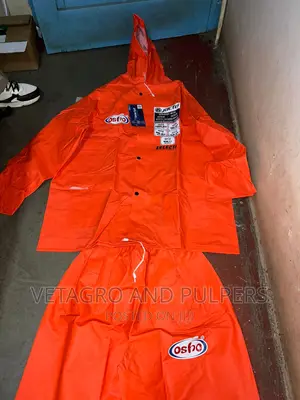 Osho Spray Suit/ Uniform