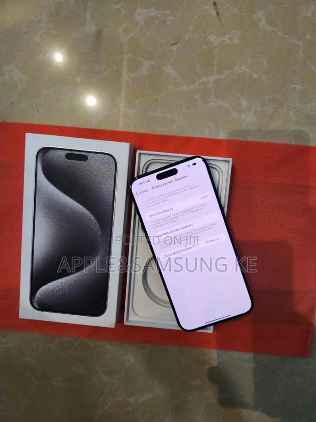 Apple iPhone 15 Pro Max 256 GB Black - thumbnail 3