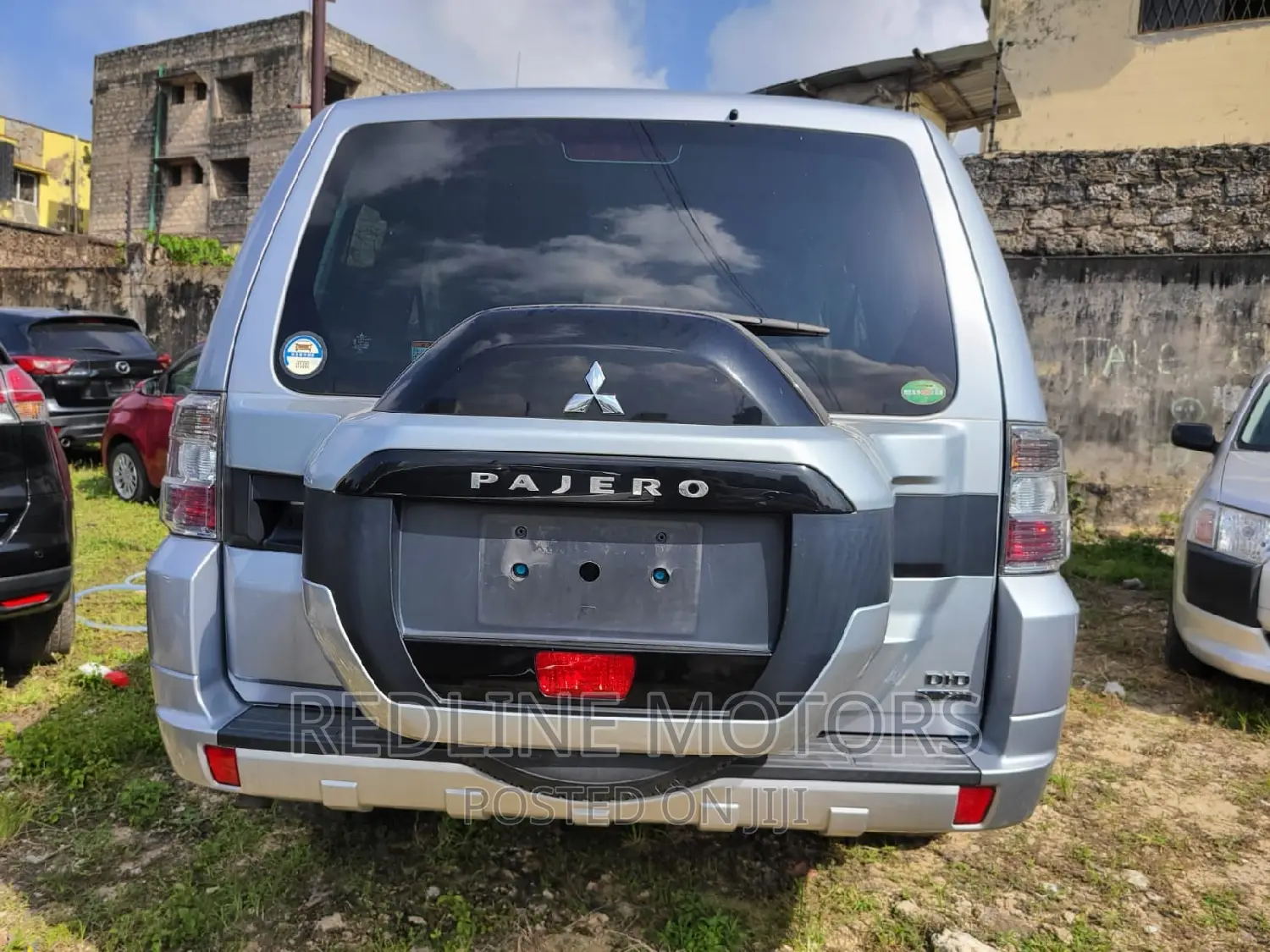 Mitsubishi Pajero V80 3.0 VR-I 2016 Silver