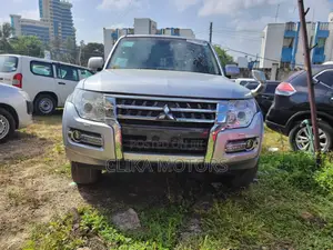 Mitsubishi Pajero V80 3.0 VR-I 2016 Silver