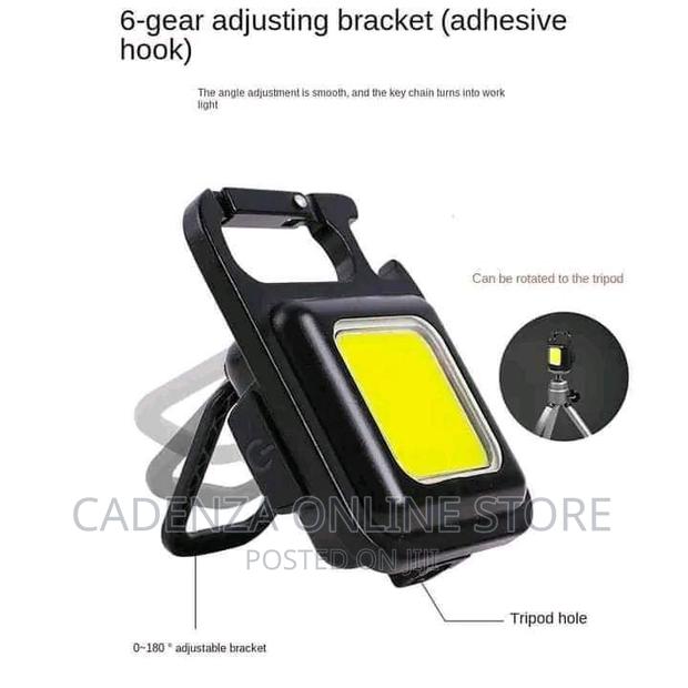 Multifunctional Mini Flashlight - thumbnail 3