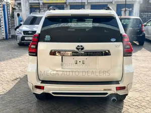 Toyota Land Cruiser Prado 2.7 2018 Pearl