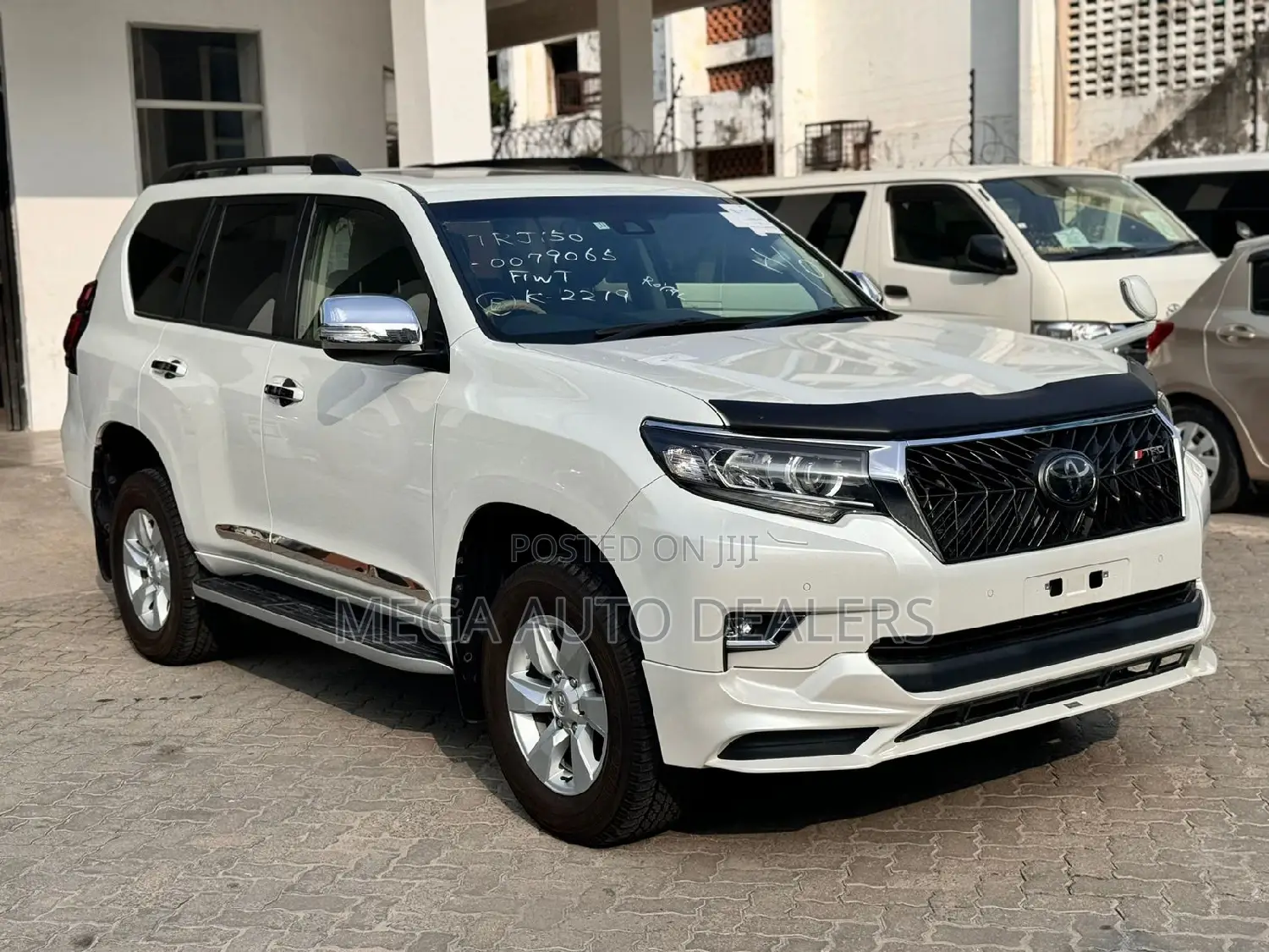 Toyota Land Cruiser Prado 2.7 2018 Pearl