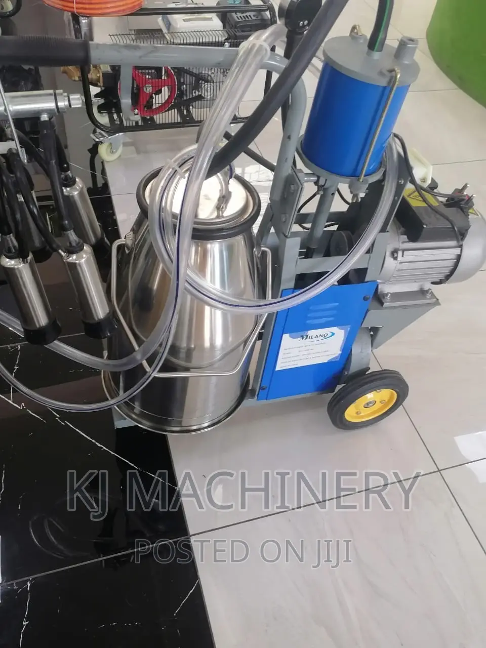 Single Bucket Milano Milking Machine-Quality Machine