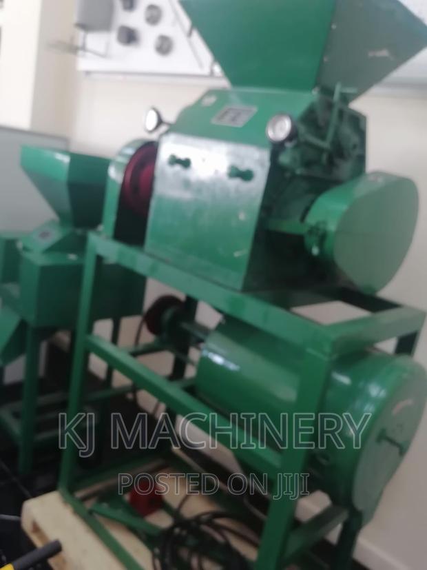 Maize Flour Roller Mill -Quality Assurance With 10hp Motor - main view