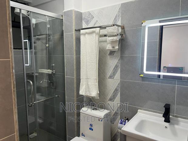 Furnished 1bdrm Apartment in Valley Arcade for rent - thumbnail 8