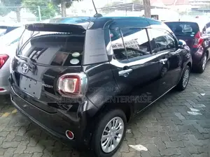 Toyota Passo 1.0 AWD 2016 Matt Black