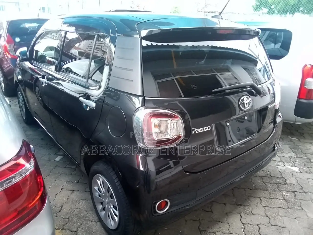 Toyota Passo 1.0 AWD 2016 Matt Black