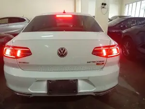 Volkswagen Passat 2017 Off white