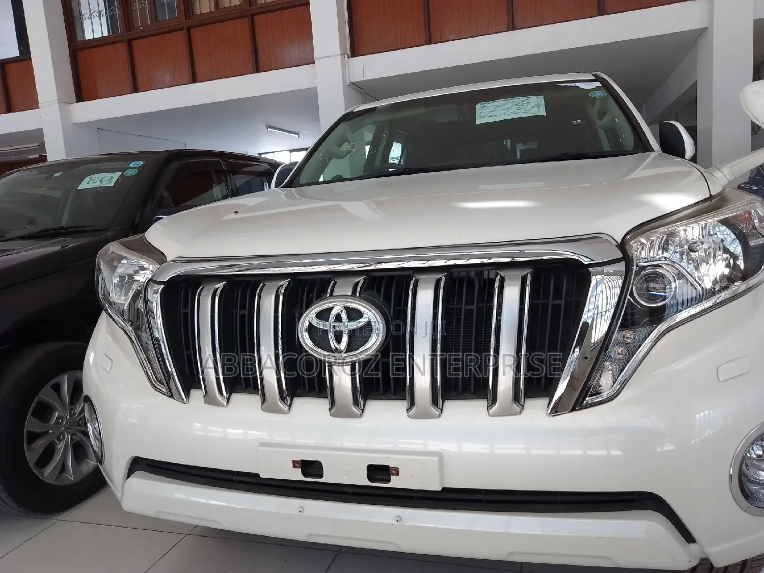 Toyota Land Cruiser Prado 2.8 2017 Ivory