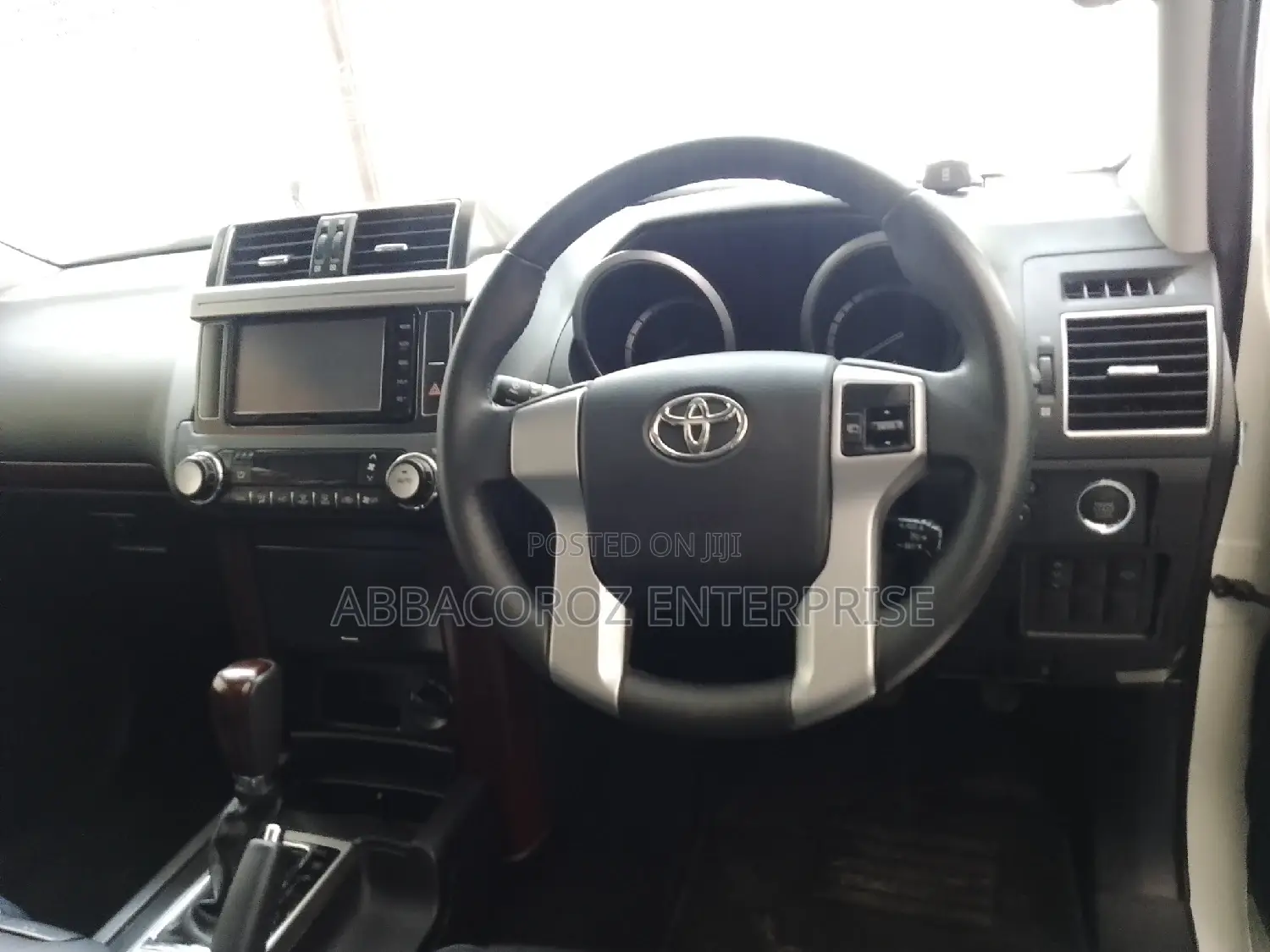 Toyota Land Cruiser Prado 2.8 2017 Ivory