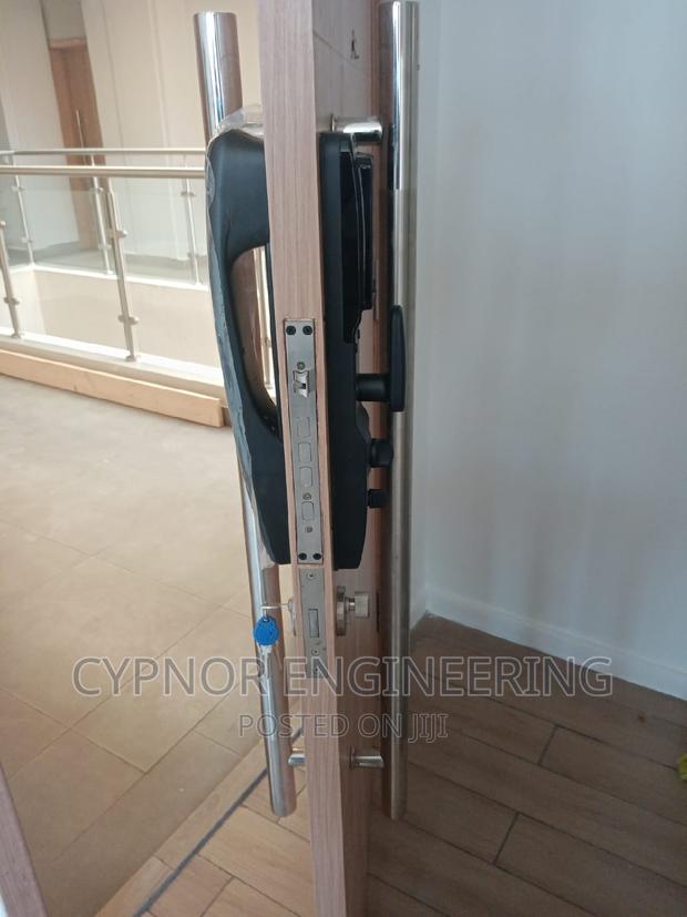 Tuya Smart Lock (Face Unclock) - thumbnail 3