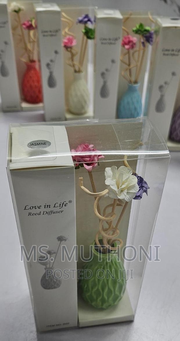 Decorative Flowers Ceramic Vase Reed Diffuser Essential Oil - thumbnail 6