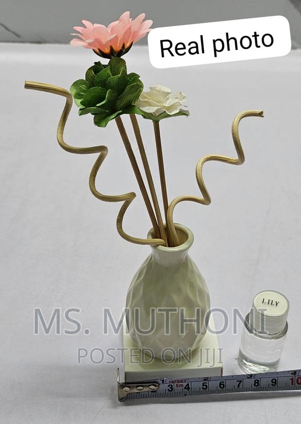 Decorative Flowers Ceramic Vase Reed Diffuser Essential Oil - thumbnail 4