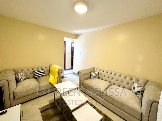 Candy's 2 Bedroom Staycation - thumbnail 2