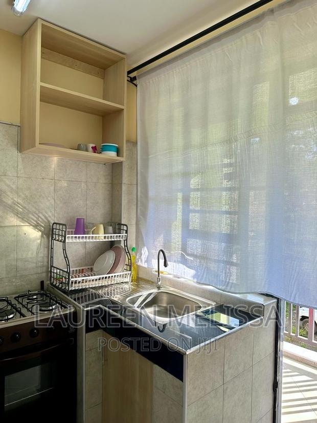 Candy's 2 Bedroom Staycation - thumbnail 5