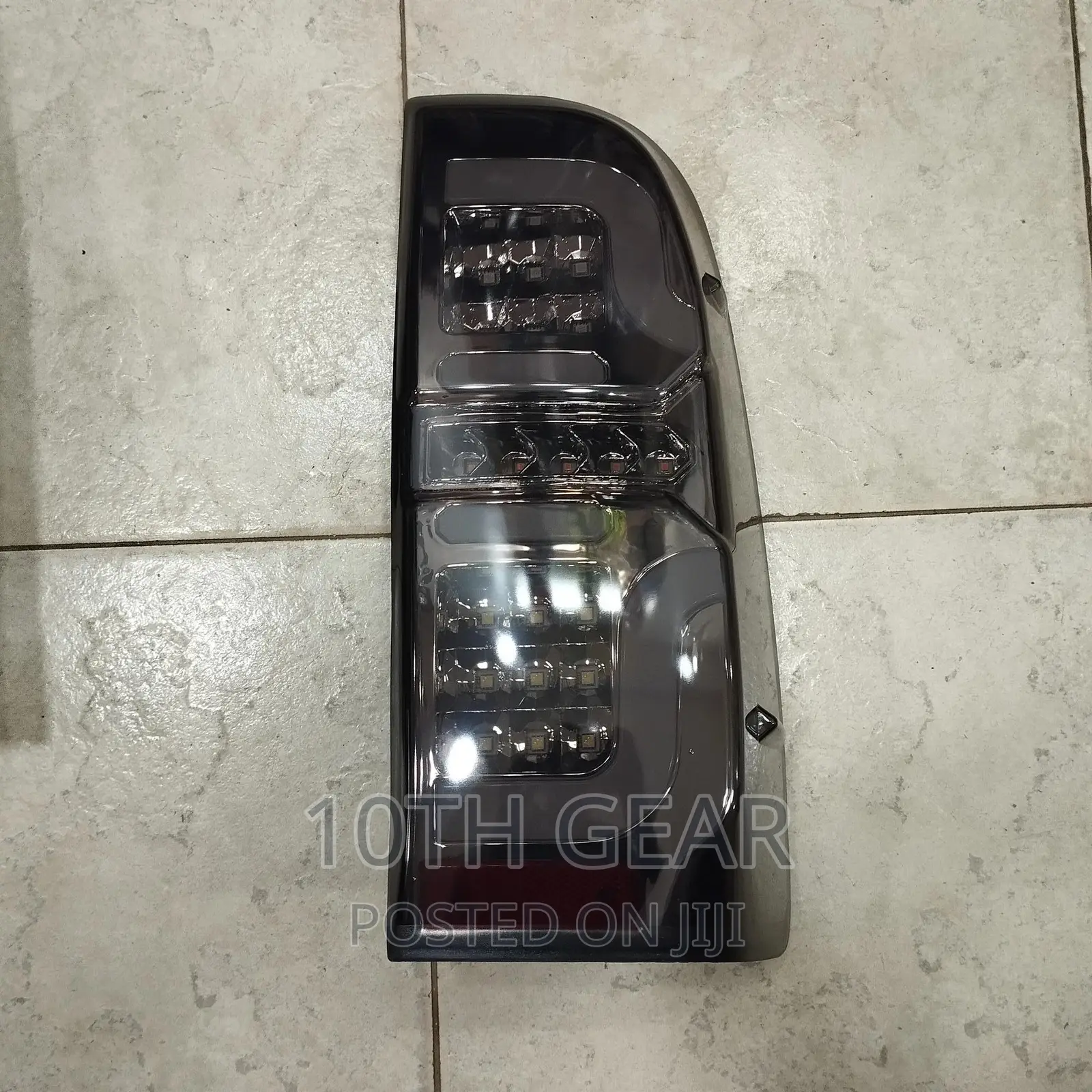 Hilux Vigo Tail Lights Smoked Dynamic Led Tail Lamps Left